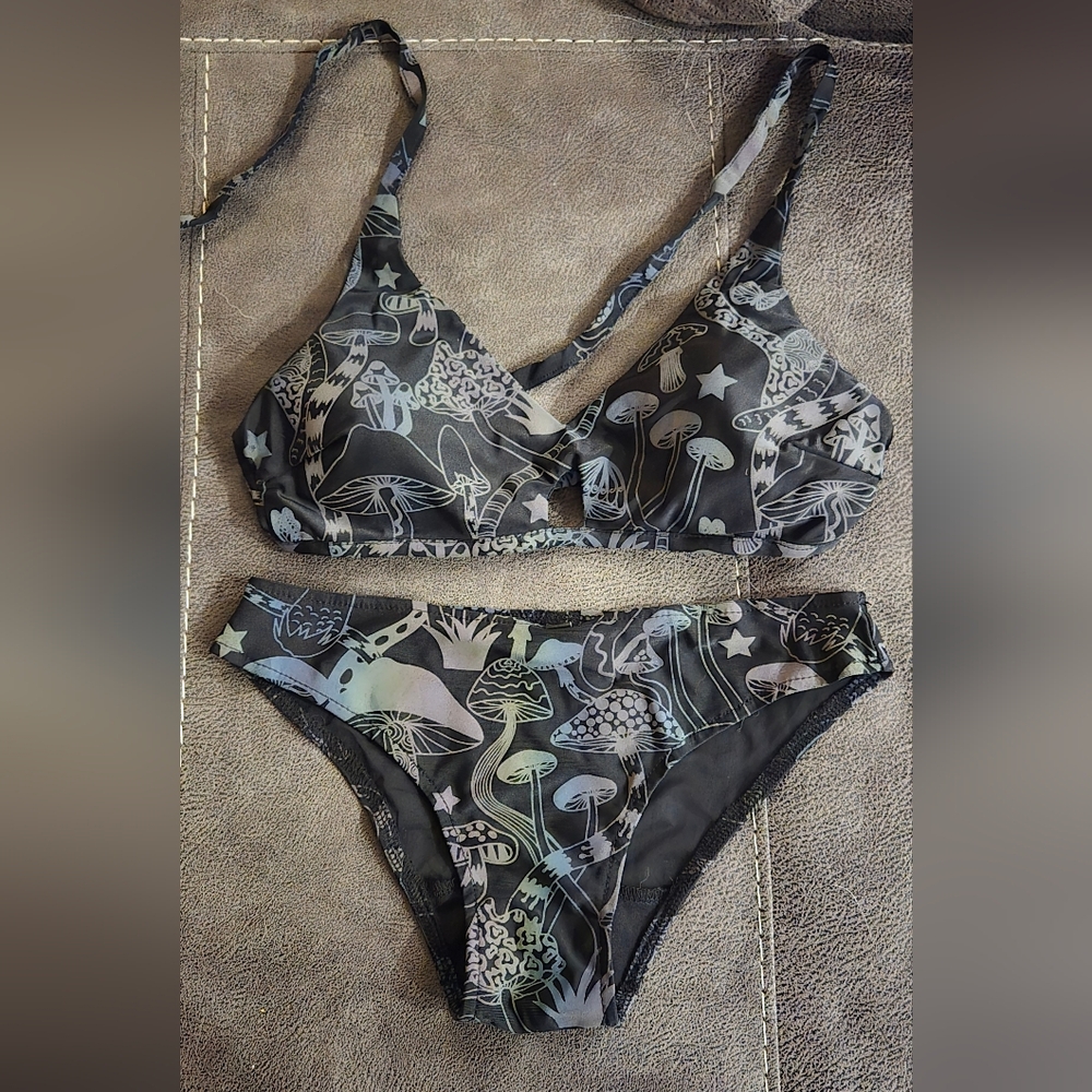 Stylish Black Iridescent Light Reflective Bikini Set